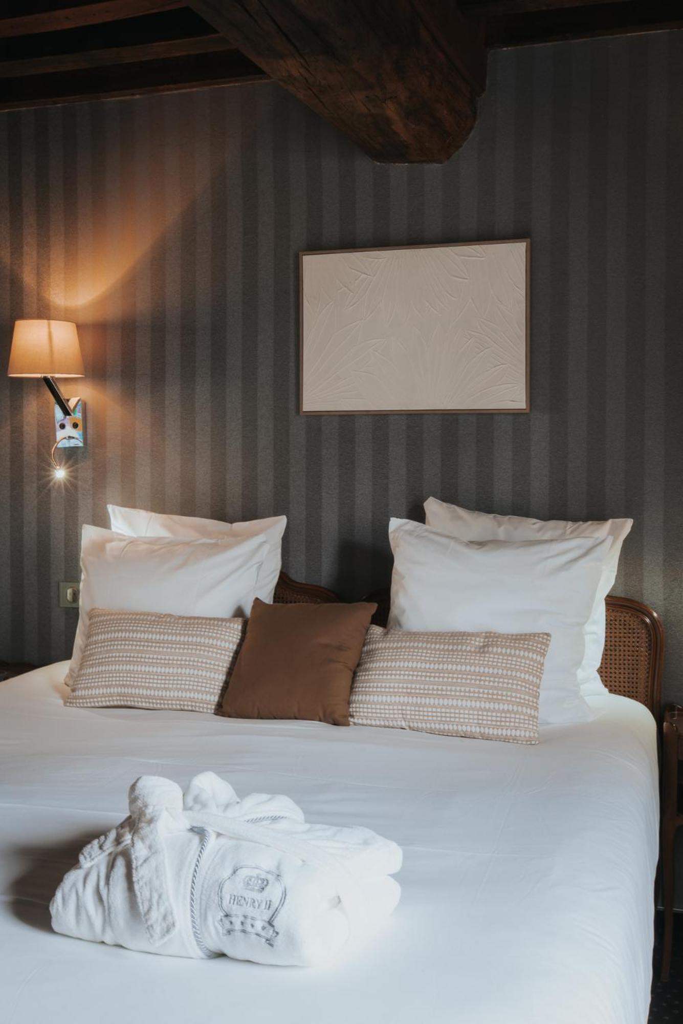 Hotel Henry II Beaune Centre Eksteriør bilde